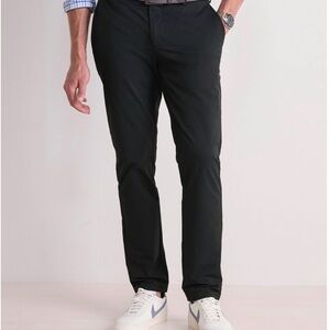 Vineyard Vines Men's Black Performance on the Go